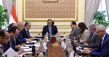 الحكومة توجه بالتزام شركات المياه بسداد مستحقات الكهرباء ورفع نسب التحصيل