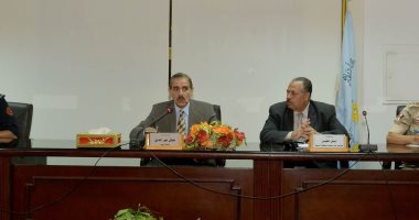 محافظ أسيوط يترأس اجتماع تنفيذ التدريب الميدانى على خطة إدارة مخاطر السيول والأمطار