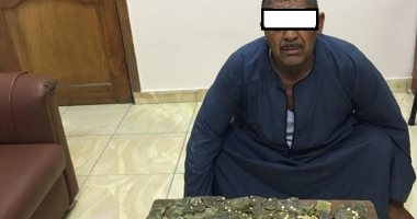 ضبط 2 كيلو بانجو و12 قطعة حشيش بحوزة عامل بأسيوط