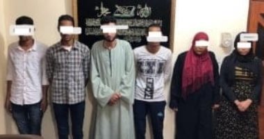"ومن الحب ما قتل".. فتاة تخطف شابا لفسخه خطبتهما.. المتهمة استعانت بأفراد عائلتها لتنفيذ الجريمة.. قادوا الضحية إلى مكان مجهول للتوقيع على إيصالات أمانة.. والمجنى عليه: "الزواج مش بالعافية"