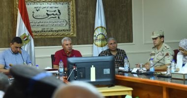 محافظ مطروح: إقامة معارض لمستلزمات المدارس بتخفيضات حتى 25%