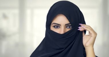 صدق أو لا تصدق.. إماراتية طالبة للخلع: يلبى كل طلباتى ويتولى تنظيف المنزل