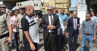 صور.. محافظ المنيا :نقل الباعة الجائلين لموقع بديل وإعادة تخطيط منطقة الحبشى