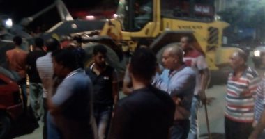 صور.. حملة مسائية مكبرة لإزالة الاشغالات غرب الإسكندرية