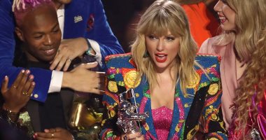  تايلور وإريانا وكاميلا ومندس أبرز الفائزين بـMTV Video Music Awards