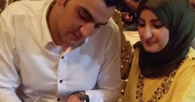 أول مأذونة بالدقهلية: واجهت تشكيك المتشددين فى صحة الزواج على يد امرأة.. 70% من الطلاق سببه سوء اختيار.. "سالى": لم أتزوج حتى الآن لأن سترة البنت فى تعليمها وليست بالزواج.. المسجد دار عبادة وأرفض كتب الكتاب فيه