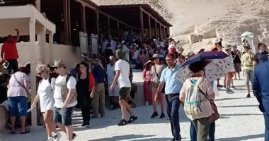 إقبال سياحى مميز من الأجانب على مقابر وادى الملوك والملكات بالأقصر