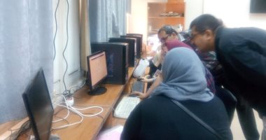 صور.. جامعة عين شمس تواصل استقبال طلاب المرحلة الثالثة للتنسيق بـ14 معملا