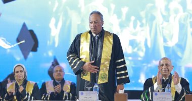 "العربية للعلوم والتكنولوجيا" تحتفل بتخريج كلية الدراسات العليا فى الإدارة