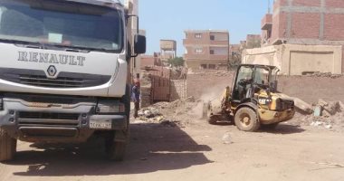 صور.. استرداد 966 ألف متر بمنطقة حوض الدرس بالسويس وإزالة 1371 متر بالمنوفية