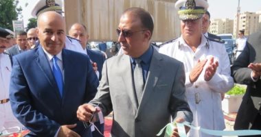 صور .. مدير أمن الجيزة يفتتح شوادر "كلنا واحد" للمستلزمات والأدوات المدرسية