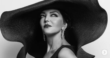 أبيض واسود.. سميرة سعيد فى أحدث فوتوسيشن بـ"إنستجرام"
