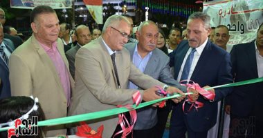 محافظ الإسماعيلية ومدير الأمن يفتتحان معرض "أهلًا مدارس" لمستلزمات المدارس