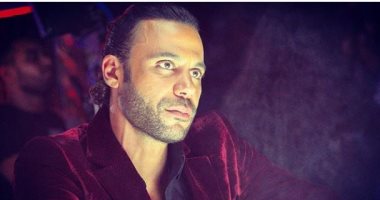 محمد إمام فى أحد أندية 6 أكتوبر مع "لص بغداد"