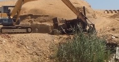 صور.. تنفيذ 27 قرار إزالة تعدى على مياه رى بحر الغرق بقرية قصر الباسل مركز إطسا