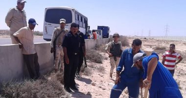 ضبط وإزالة حالتى تعدٍ على خط المياه الرئيسى بمنطقة غزالة فى الضبعة