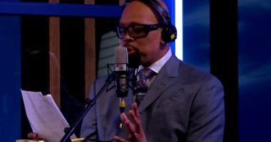 فيديو.. ريد بيبير الجندى المجهول وراء التعليق الصوتى على الأفلام العالمية