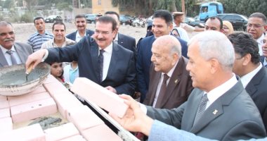 نقيب المهندسين ومحافظ المنوفية يضعان حجر أساس نادى النقابة بشبين