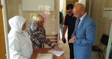 وكيل صحة الشرقية يتفقد مراكز طب الأسرة بالعاشر ويوصى بإعادة توزيع القوى البشرية