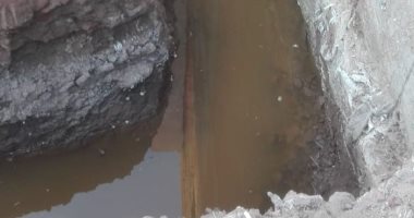 قارئ يشكو من كسر ماسورة صرف صحى فى كوم حمادة بالبحيرة