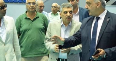 رئيس هيئة قناة السويس يتفقد صالة القناة المستضيفة لبطولة العالم للطائرة