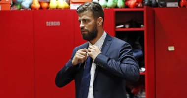 جماهير برشلونة تنتظر تنصيب بيكيه رئيساً للنادى 2021 