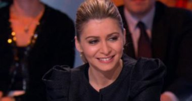 اقتحام منزل المغنية الفرنسية جولى زيناتى بباريس وسرقة حاسب آلى يضم معلومات عن شخصيات بارزة