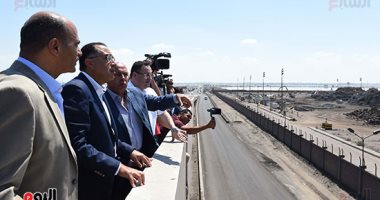 رئيس الوزراء يتفقد محور ربط ميناء الدخيلة بالطريق الدولى الساحلى..فيديو