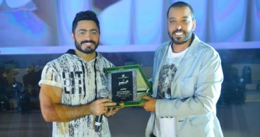 النجم تامر حسنى يتفوق على جميع حفلات العام