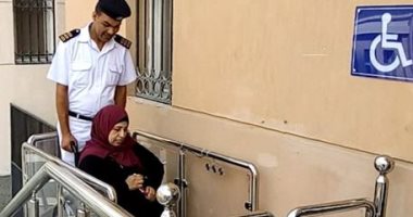 فيها حاجة حلوة.. تسهيلات لكبار السن والمرضى بالجوازات (صور)