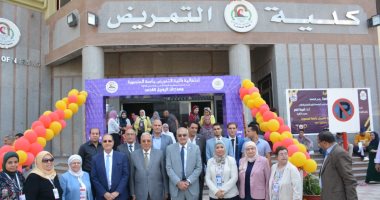 رئيس جامعة المنصورة ومحافظ الدقهلية يشهدان الاحتفال باليوبيل الفضى لكلية التمريض