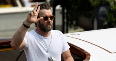 جويل إجيرتون يصل مهرجان فينسيا لحضور عرض فيلمه The King