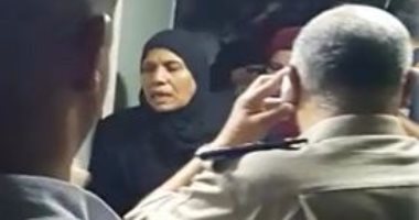بين السماء والأرض.. إنقاذ 8 مواطنين بينهم أطفال تعطل بهم مصعد.. صور