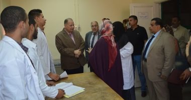 صور.. إجراء الكشف الطبى على 8 آلاف من الطلاب الجدد بجامعة الفيوم