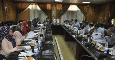 رئيس جامعة قناة السويس: تفعيل التدريب العملى بشكل إجبارى