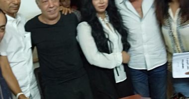 أحمد سلامة وعلاء مرسى ينضمان لمسرحية "ع الداون لوود" مع مروة اللبنانية