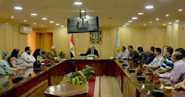 صور.. تشكيل لجنة لحل مشكلة الإقبال على رياض الأطفال بمدارس أسيوط التجريبية والخاصة
