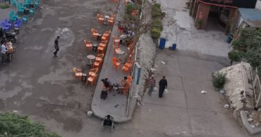 قارئ يشكو انتشار الكافيهات العشوائية بمنطقة السوق التجارى بزهراء المعادى