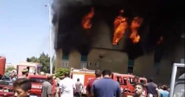 الدفع بـ10 سيارات إطفاء للسيطرة على حريق بـ5 منازل بكوم أشفين فى قليوب