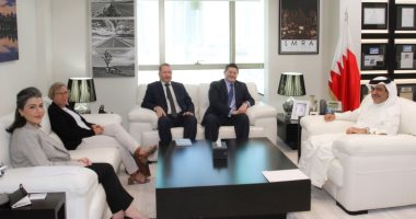 سفير بريطانيا بالمملكة يشيد بجهود البحرين فى ضمان حقوق أطراف العمل 