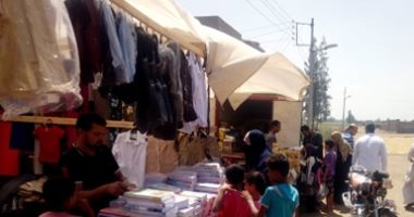 صور.. معرض "أهلاً بالمدارس" يجوب قرى كفر الشيخ
