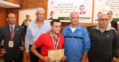 رئيس جامعة المنوفية يكرم الفائزين فى ختام الأنشطة بأسبوع شباب الجامعات
