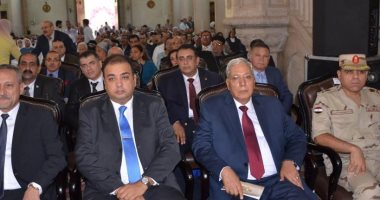 محافظ الإسماعيلية يشهد تجليس الأنبا دانيال لطفى مطرانا للأقباط الكاثوليك