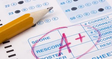 الذكاء الاصطناعى يتفوق فى اختبارات العلوم للمرحلة الإعدادية 