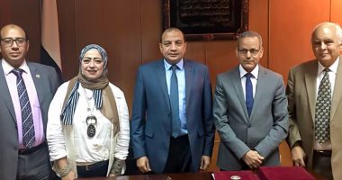 رئيس جامعة بنى سويف يوقع اتفاقية تعاون مشترك مع هيئة الرقابة النووية والإشعاعية
