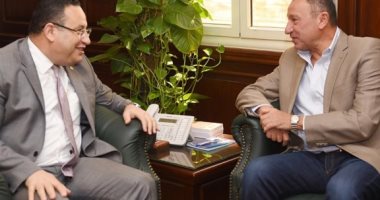 الخطيب يبحث مشروعات أهلاوية مع محافظ الإسكندرية.. صور