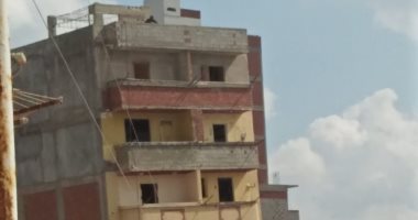 قارئ يحذر من انهيار عقار آيل للسقوط بشارع عبد الله بن مبارك فى الإسكندرية