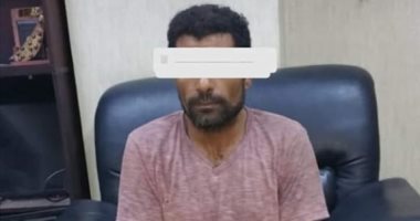 صور .."النجار تحول لـ"دجال" وتخلص من سيدة وابنتها.. قتلهما بمادة سامة بالأقصر.. السيدة طلبت مساعدته لفك أعمال سفلية فقرر سرقة المشغولات الذهبية.. وكاميرات المراقبة تكشفه