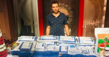 قصة نجاح تنمية المشروعات بالدقهلية.. محمد أصبح صاحب مصنع لإنتاج الملابس الطبية