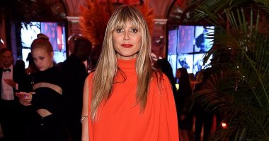 تعرف على دور الأزياء التى صنعت إطلالة هيدى كلوم بحفل Harper's Bazaar